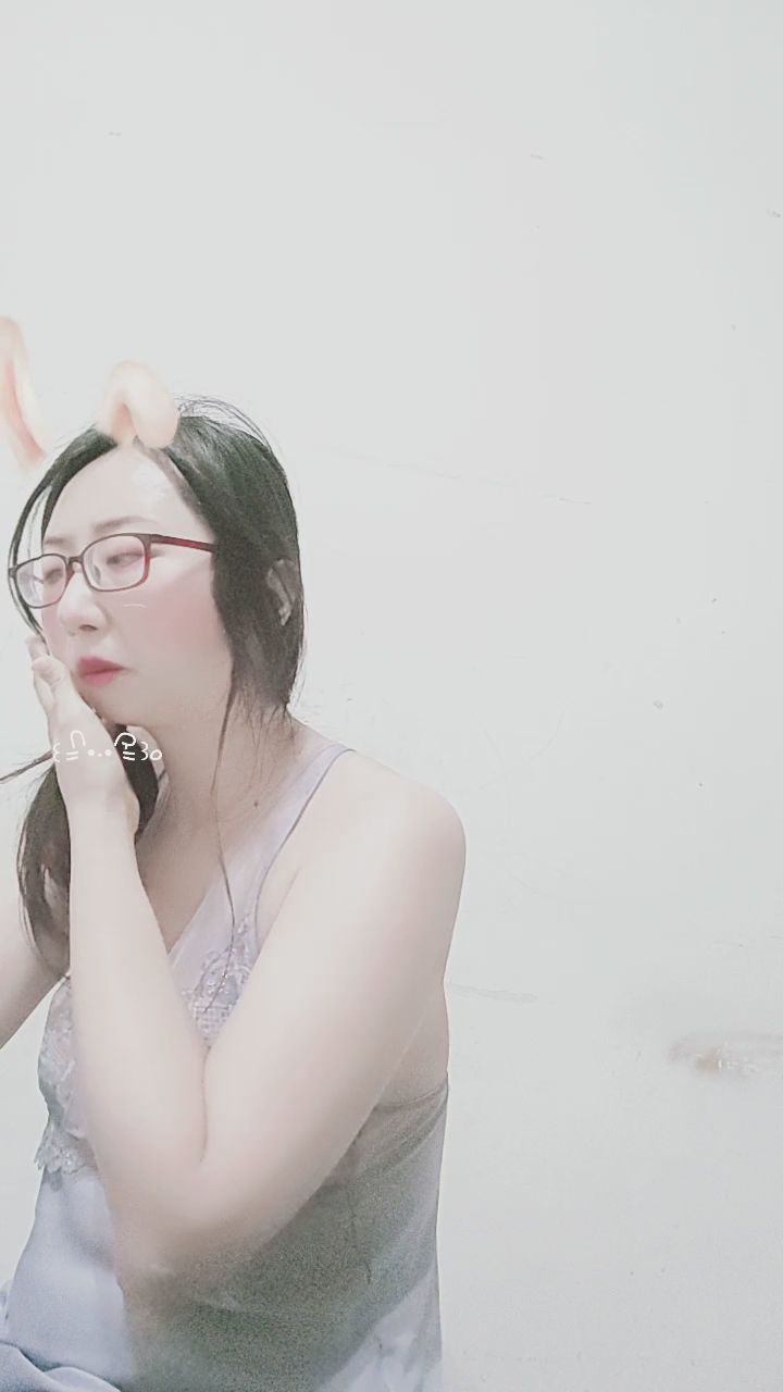  : 給你一個專屬的飛吻，收到了嗎？💕 #飛吻 #居家日常 #甜美日常 #心動瞬間