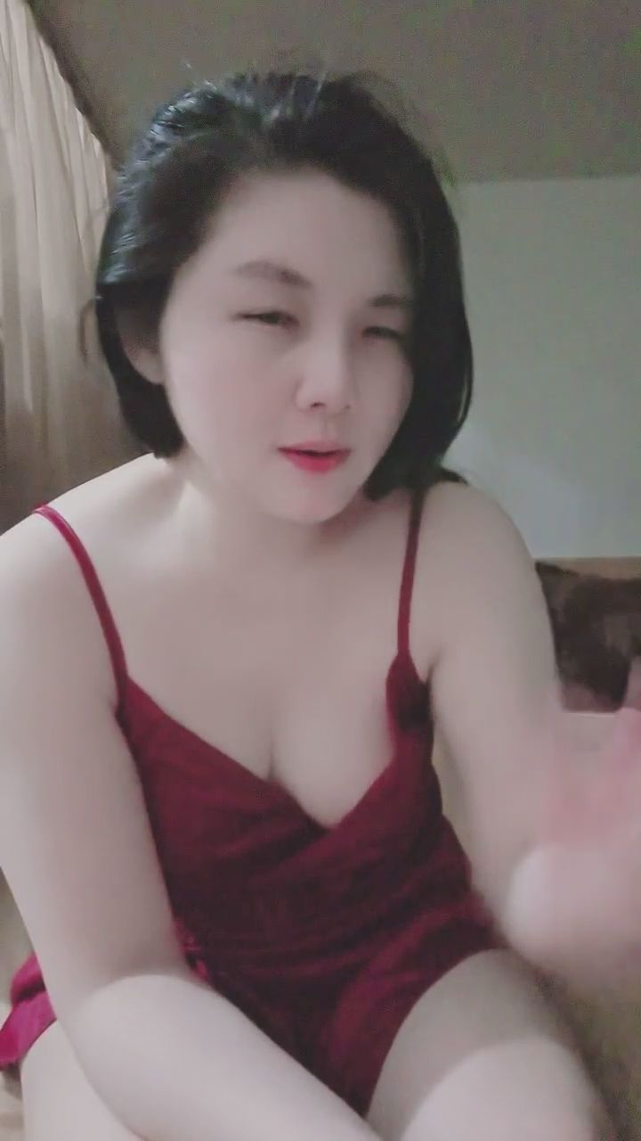 rika55 : 紅裙下的秘密,為你揭開驚喜 🍒 #露點 #性感誘惑
