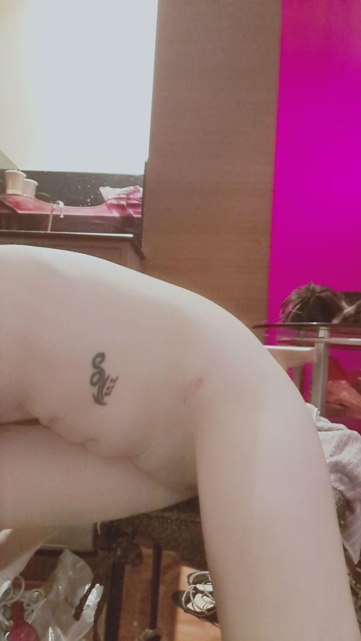 moran8303520 : 與粉色小玩具的深度交流，最真實的反應騙不了人！✨ #自我愉悅 #刺青 #真實反應