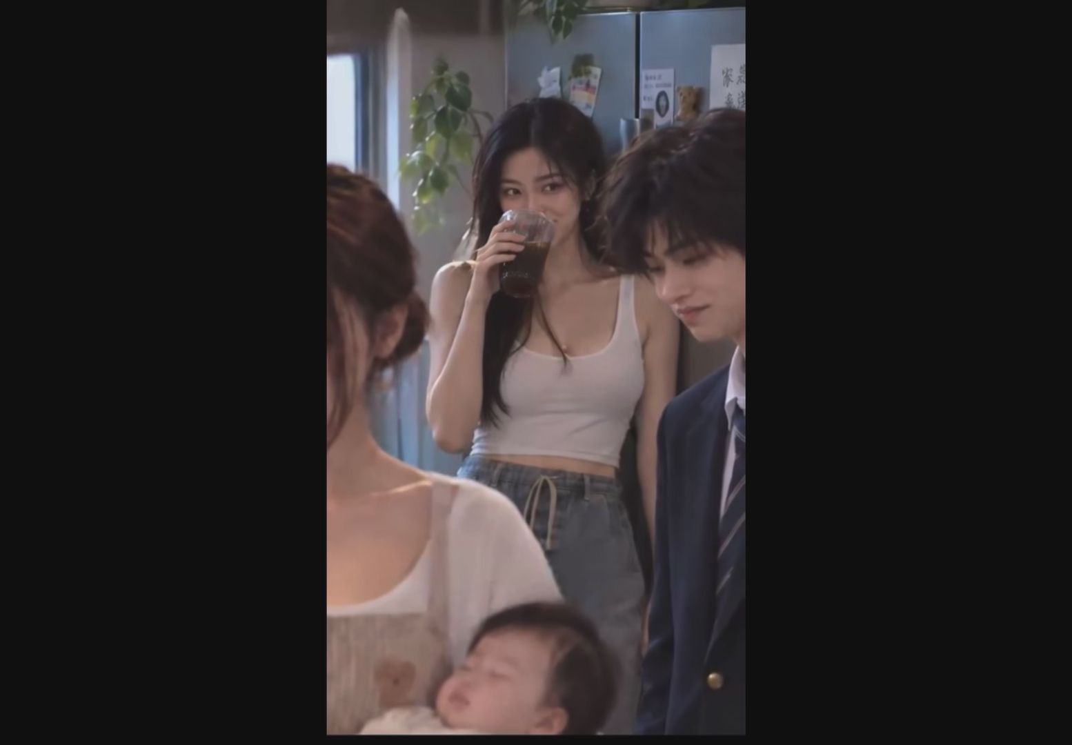  : 我與五個姊姊的秘密 EP1 大姊漲奶找我幫忙吸出被三姊看到 威脅我用肉棒填滿她的騷屄(AI生成)