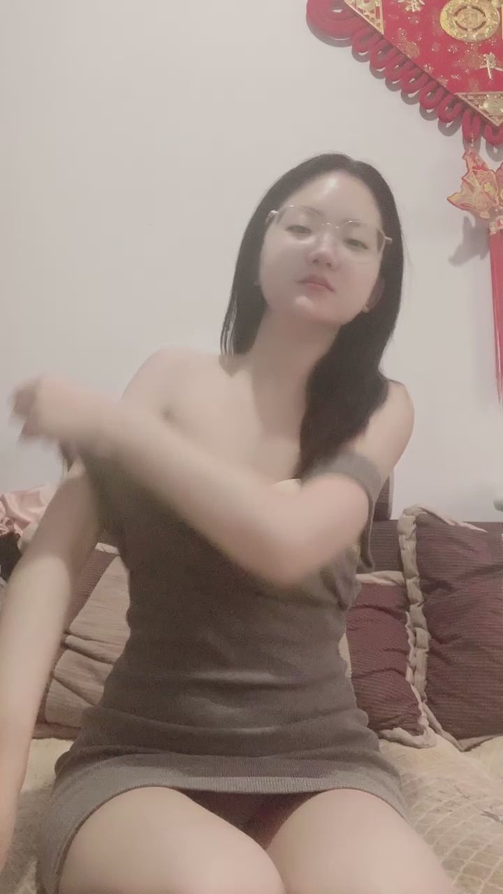 ran123_ : 鏡頭前的大膽換裝瞬間，準備好心跳加速了嗎？😳🔥 #換裝 #性感 #福利 #誘惑