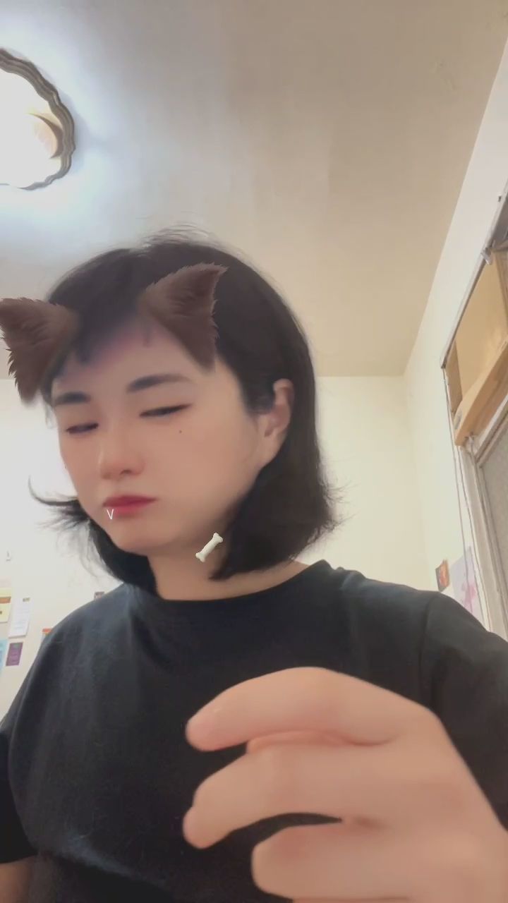 meow_tw : 慵懶的午後，只想和你分享這份悠閒...🐾💖 #貓耳娘 #慵懶日常 #女友視角
