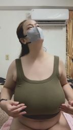 cuphsu : 停不下來的視覺震撼!近距離感受滿滿的誠意與極致曲線 💦 #身材展示 #性感曲線 #震撼視覺