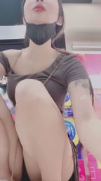 yo225250 : 這個低視角你們給幾分?✨ 陪我一起逛賣場吧! #低視角 #女友日常 #視角體驗