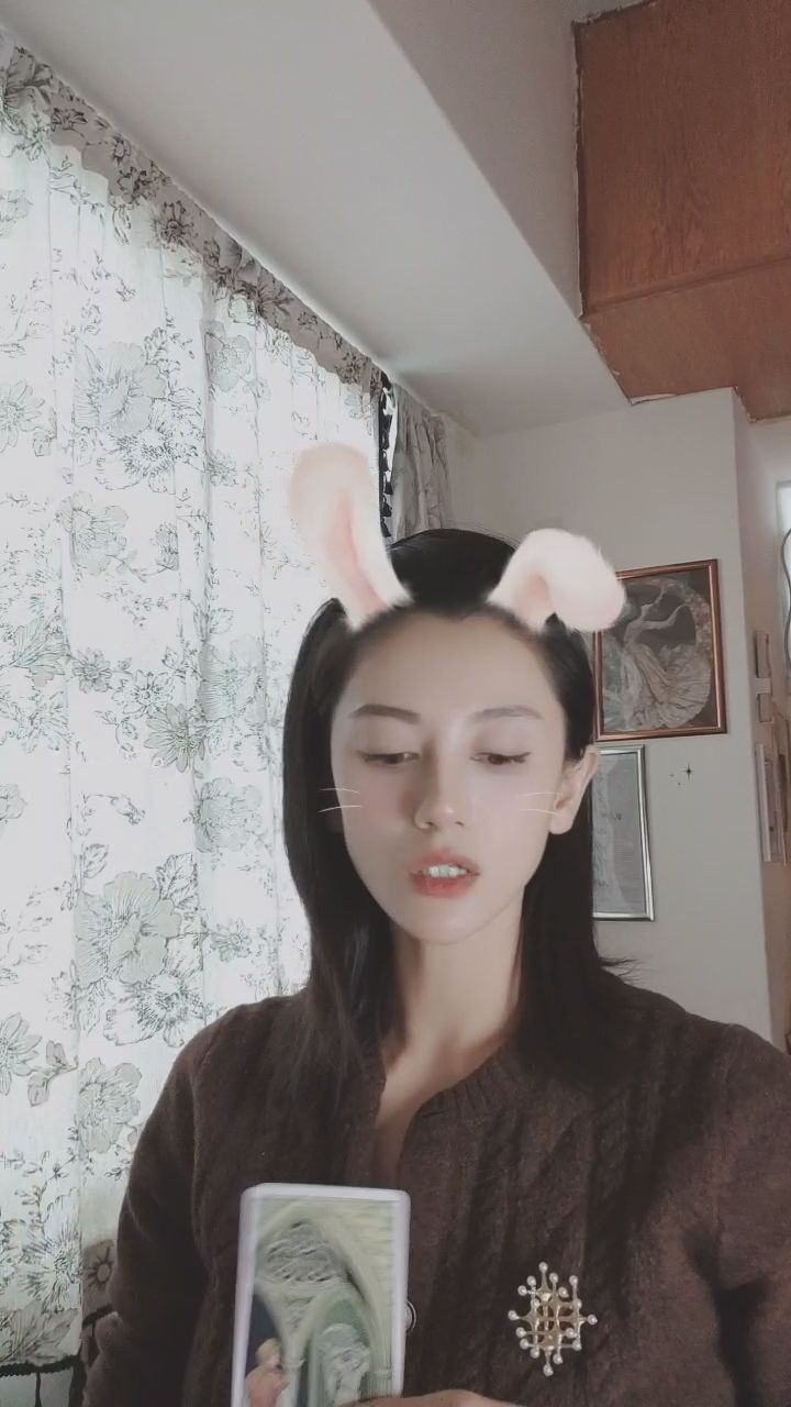 innerlighthouse : 月老給你的指引來囉！🔮 快來看看給你的訊息～✨ #塔羅占卜 #月老指引 #桃花在哪