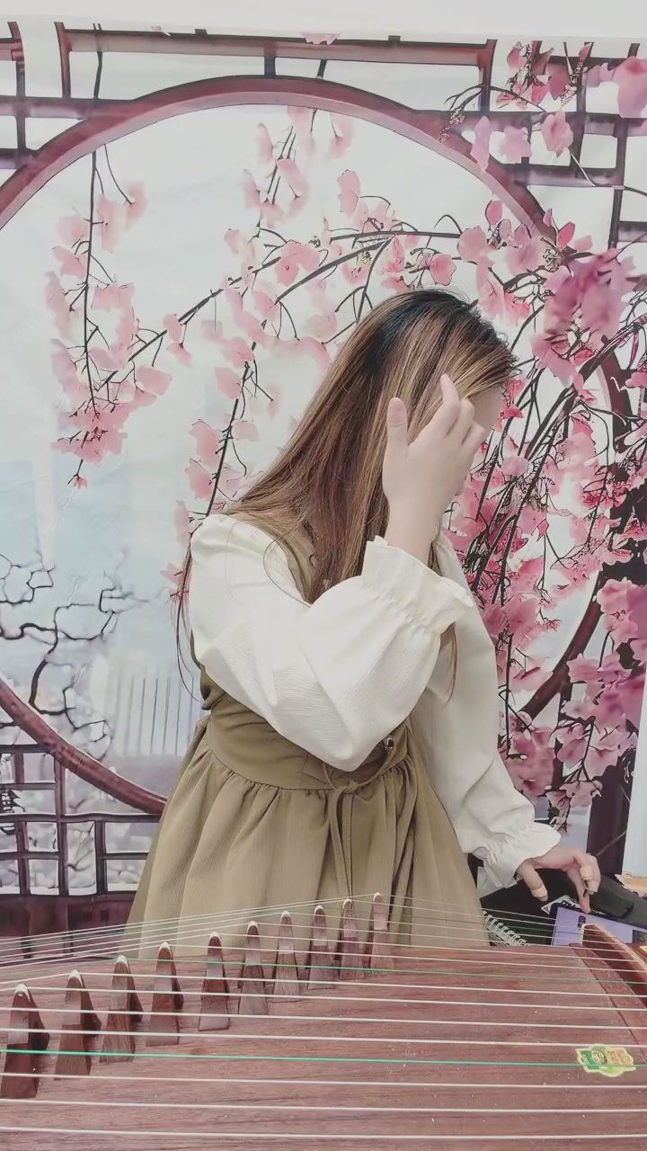  : 這記專屬飛吻，彈進你的心裡了嗎？💋 #古箏女神 #飛吻 #挑逗