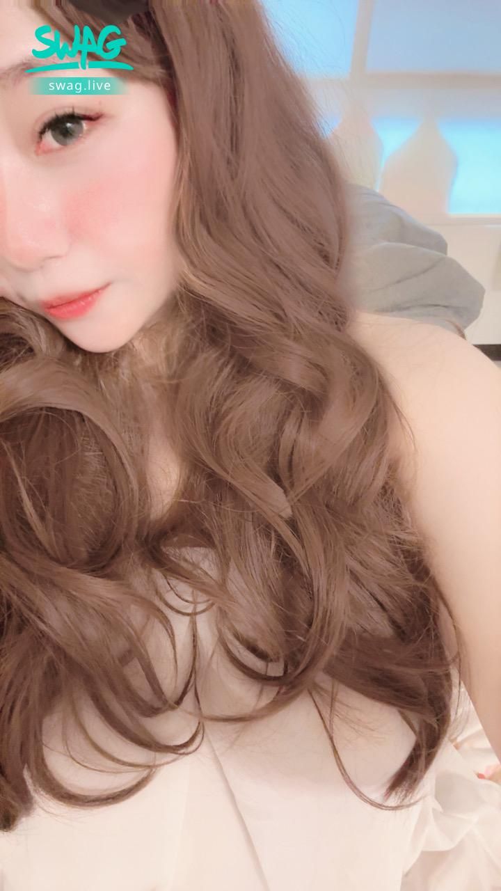 nanalittlepupy : 剛剛超緊張票🎫也沒有設置好 然後一直發抖
所以很盡力在表現了
希望哥哥喜歡
臉很紅 💗所以下播了唷 10點約約
然後今天福利場 希望哥哥滿意💗
滿意的話送我禮物完成任務好嗎🫣🫣🫣