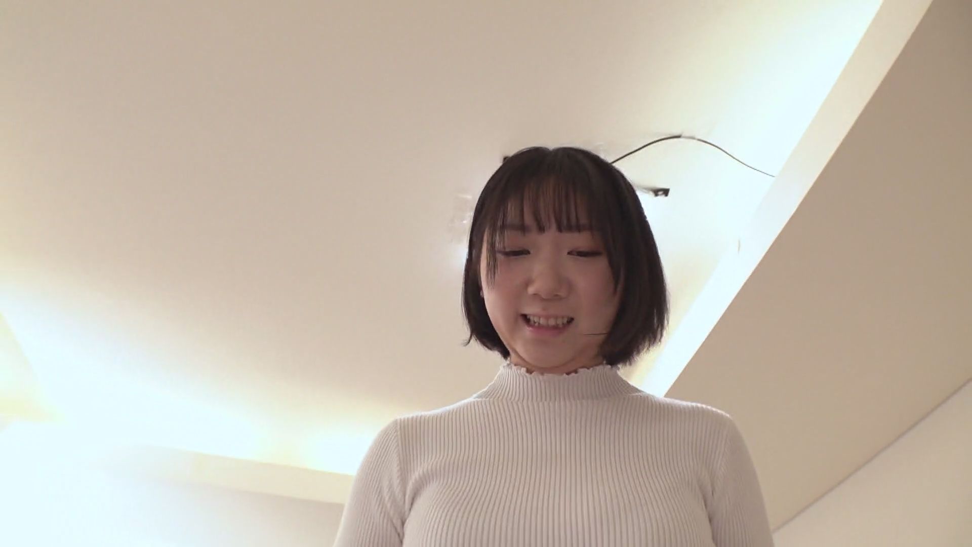  : 第三部　大屁股女大學生在「固定假陽具猜猜看」遊戲中挑戰辨識陽具！若能正確猜中，即可獲得 100 萬日圓獎金！若猜錯，當場就要被大肉棒直接生插！