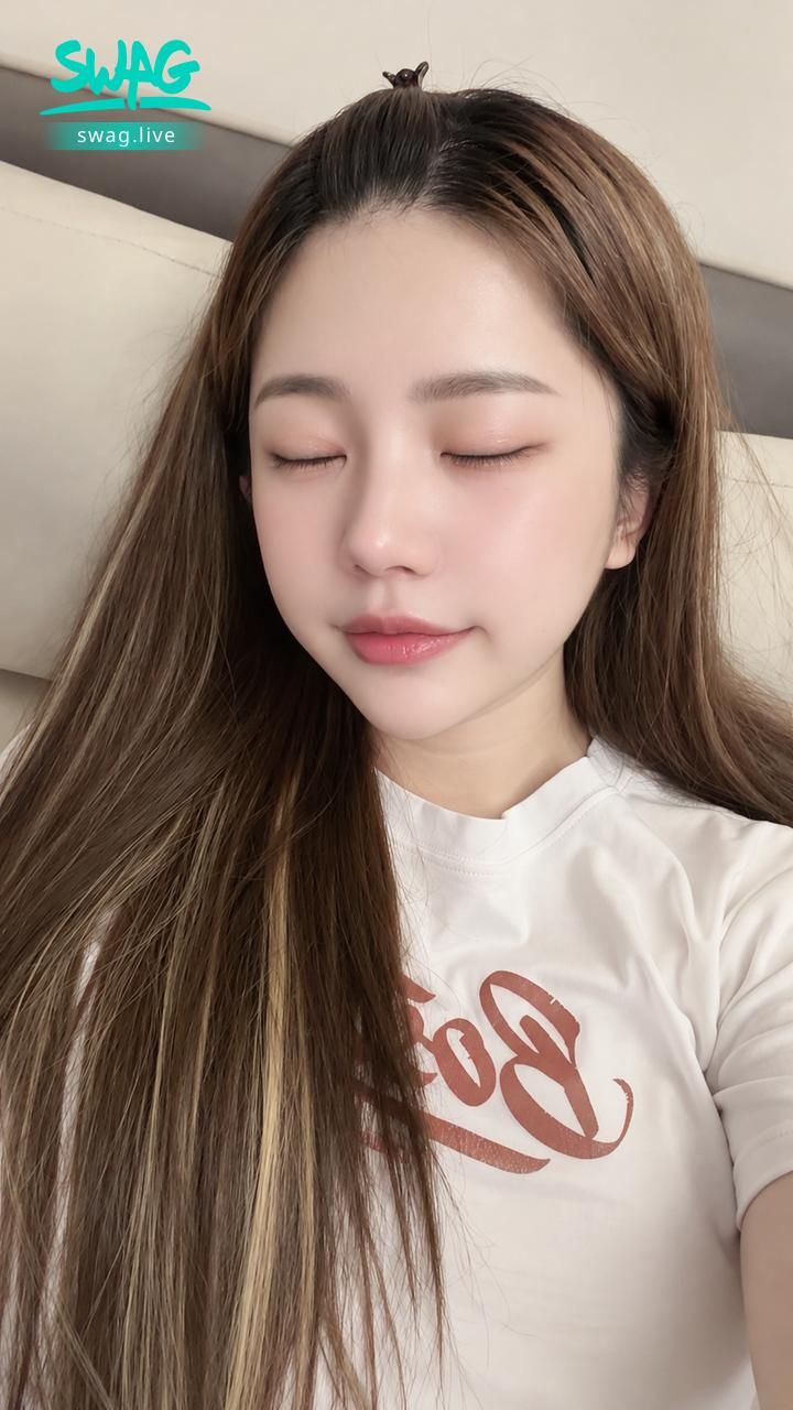 codyyuyan : 今天沒播喔，沒辦法跟你們喇低賽😃