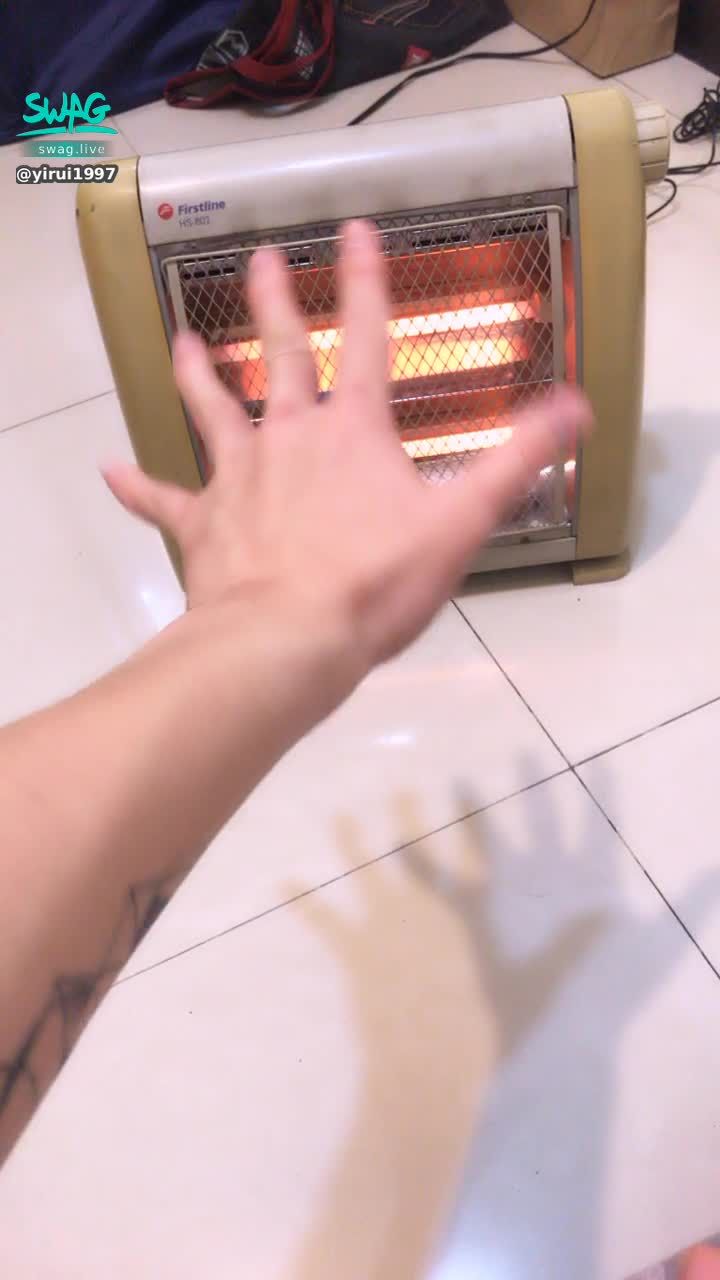 yirui1997 : 手腳冰冷😢😢😢 我叫沂睿有人想聊天嗎？