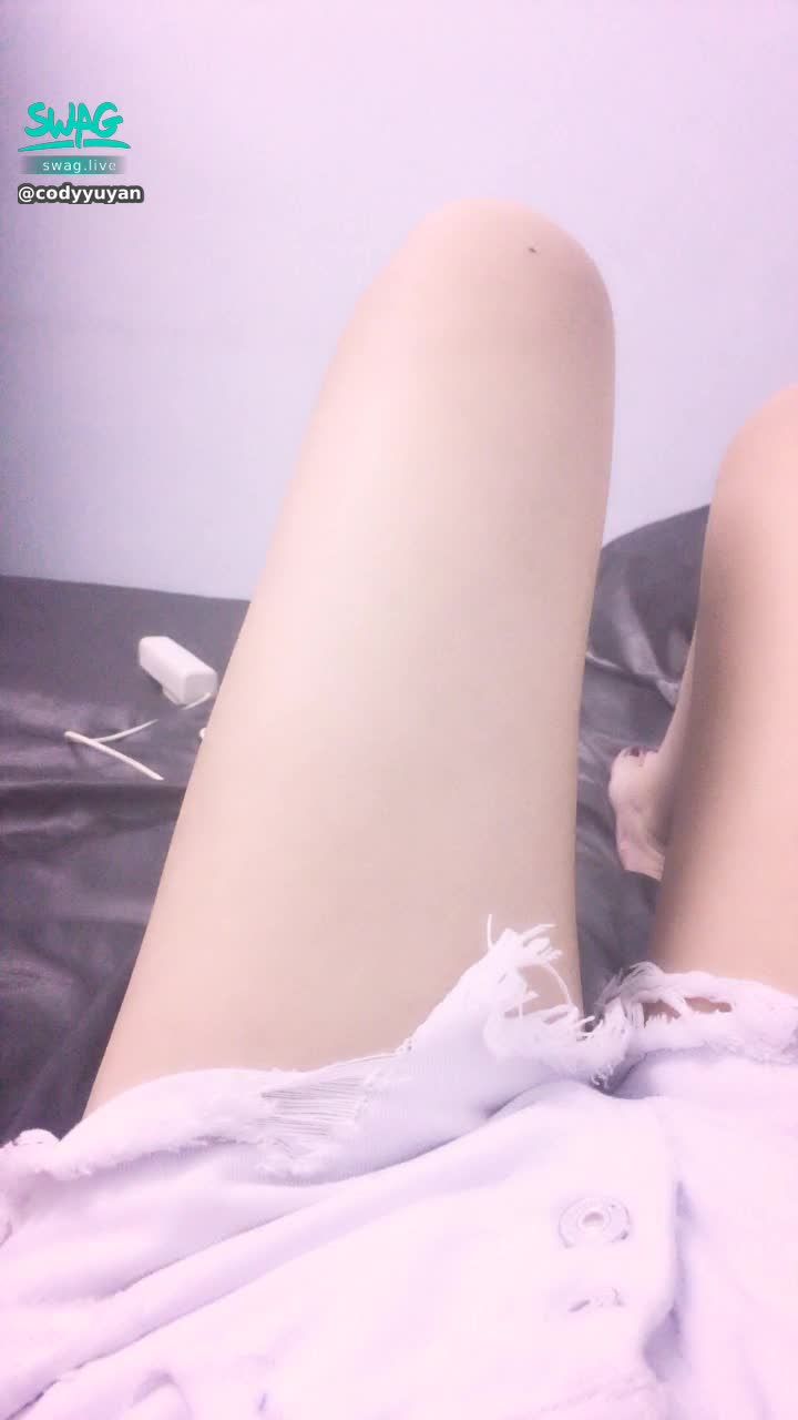 codyyuyan : 👿被我腿旁邊的棒棒操的不要不要👿