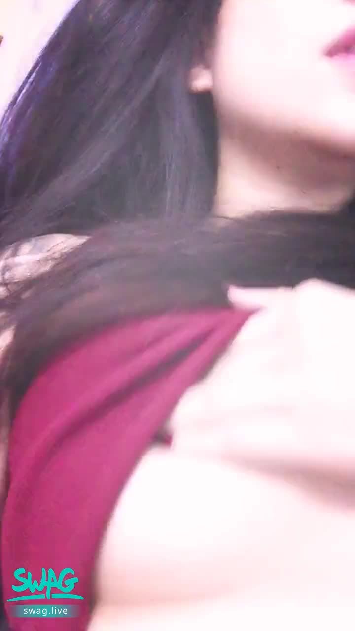 codyyuyan : 🔥快看🔥露臉玩奶頭