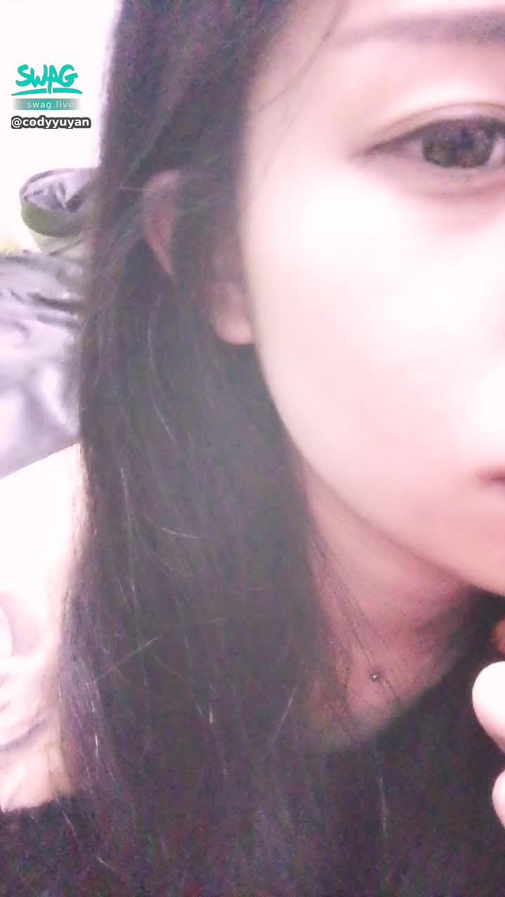 codyyuyan : 你們是不是不愛我了，那這樣以後群發我都不對你們好了，今天好少人看我😢