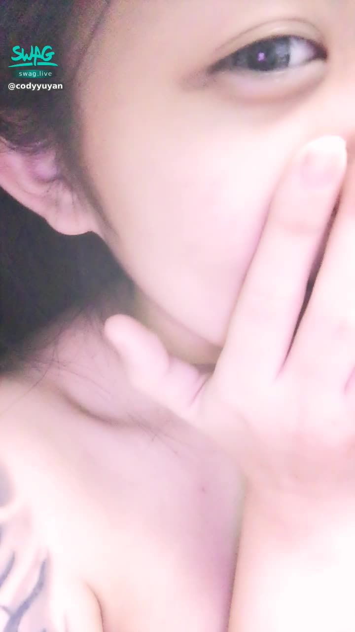 codyyuyan : 🔥來看🔥我有一對桃花眼還有超美水滴奶加超嫩後鮑