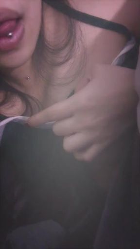 codyyuyan : 🔥你看🔥認真我在玩奶頭