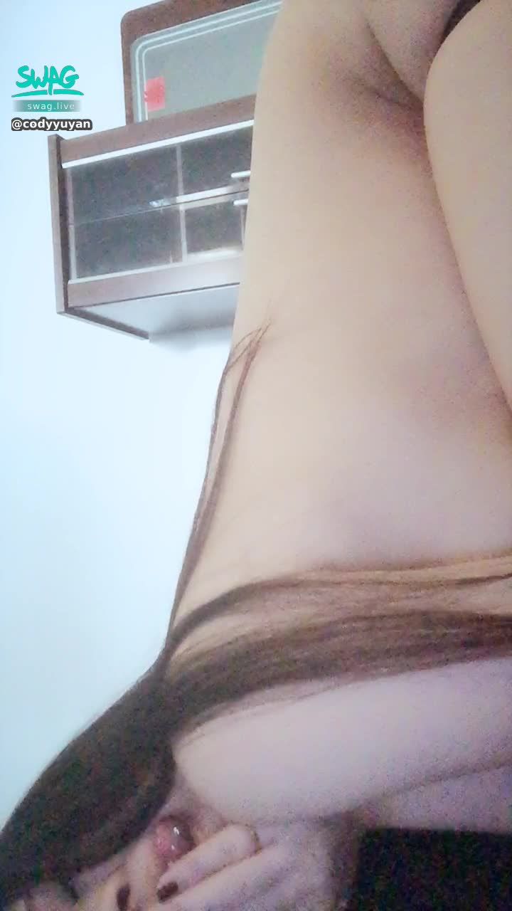 codyyuyan : 🔥這個不看真的漚死🔥裸體微露臉還不遮點