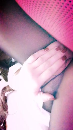 codyyuyan : 🔥淫蕩OL，肥鮑外露