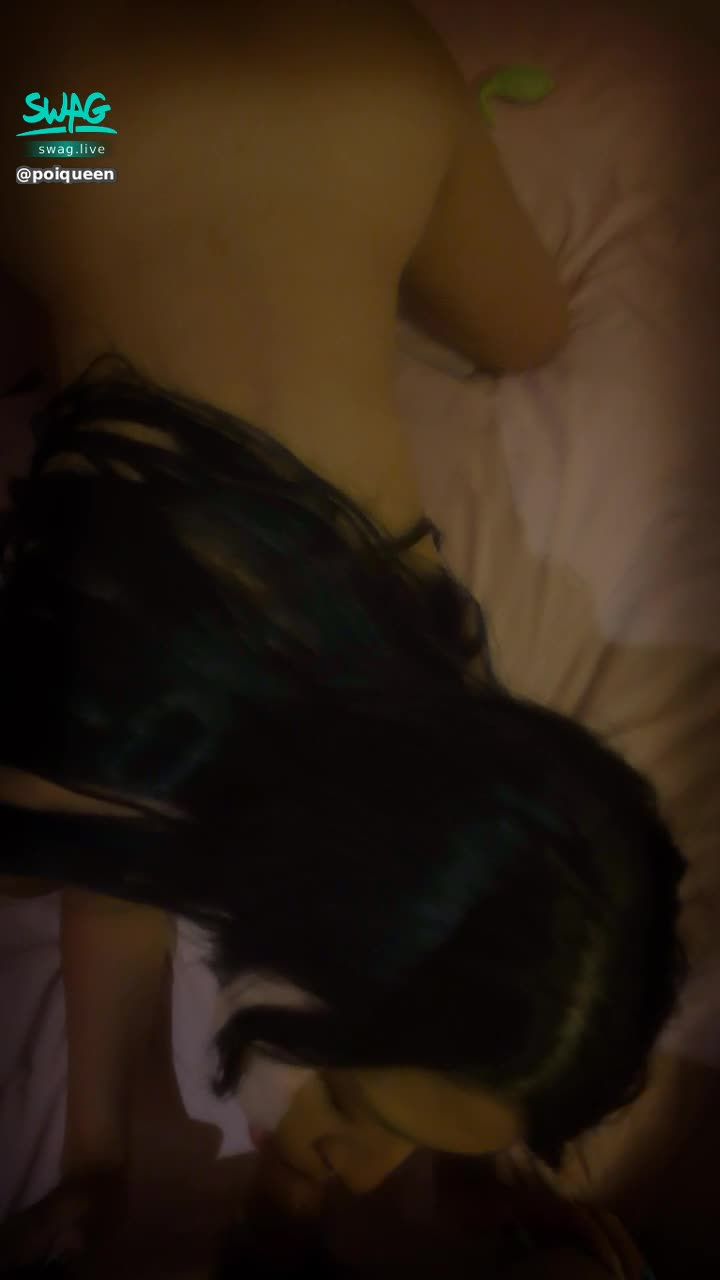 poiqueen : 細腰美尻 含屌