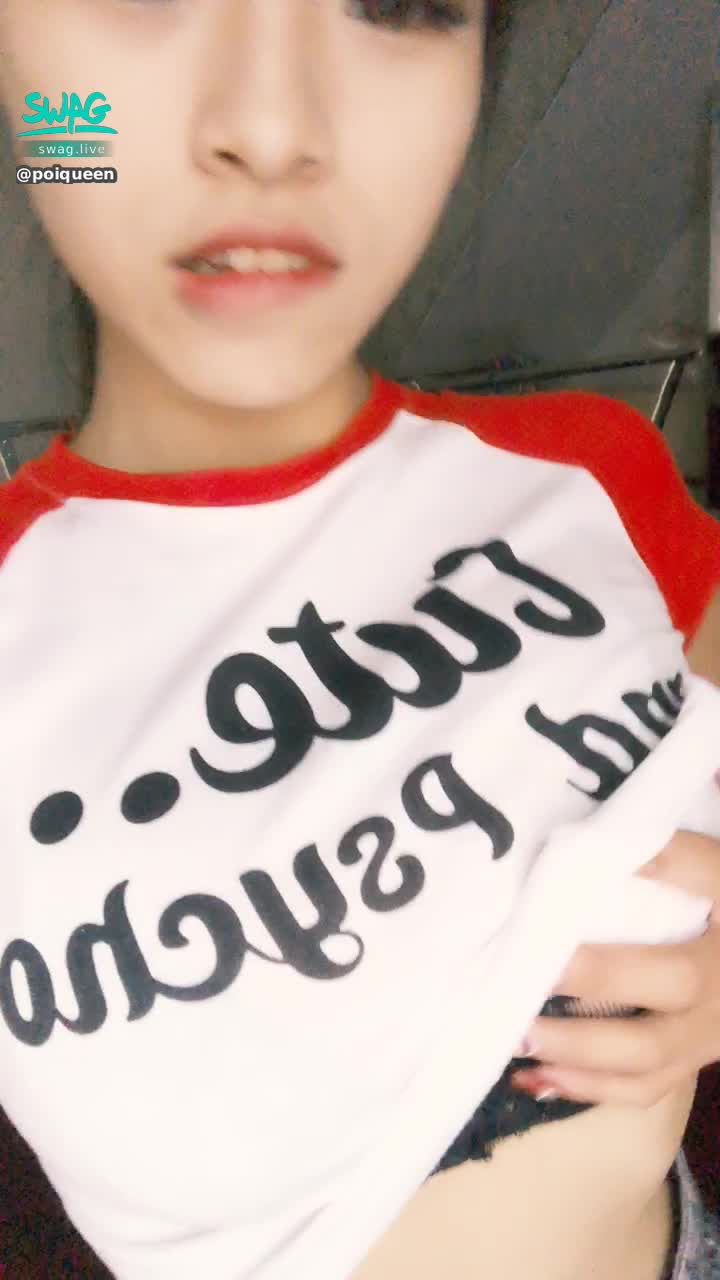 poiqueen : 上班露出 乳頭