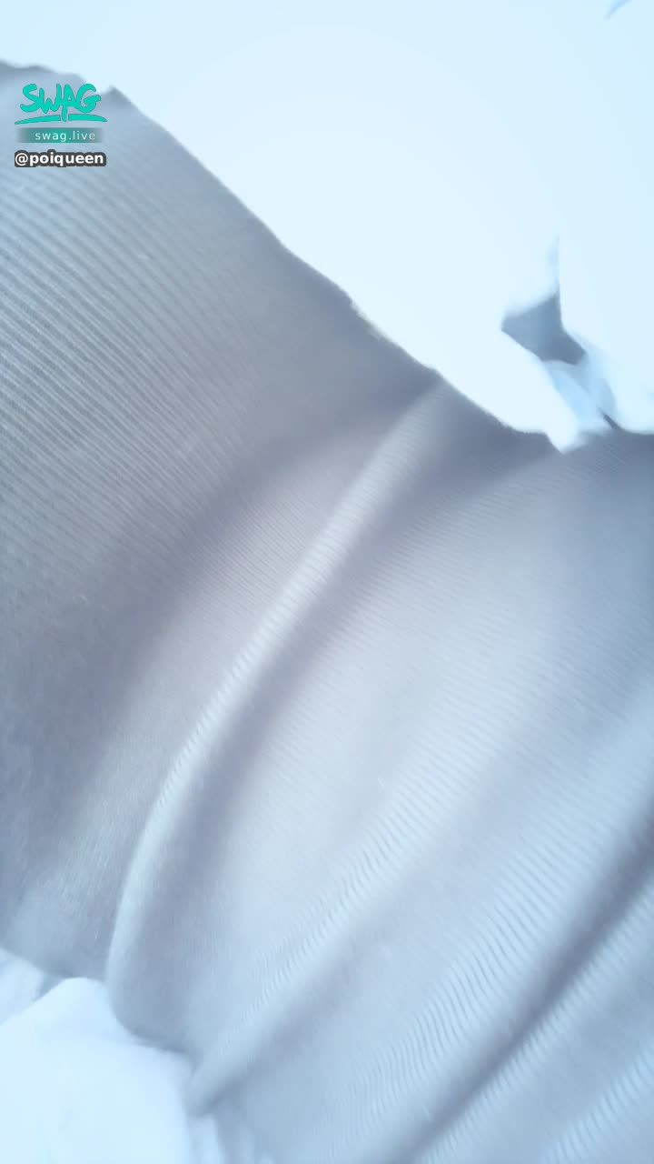 poiqueen : 喜歡穿黑裙子配紅小丁