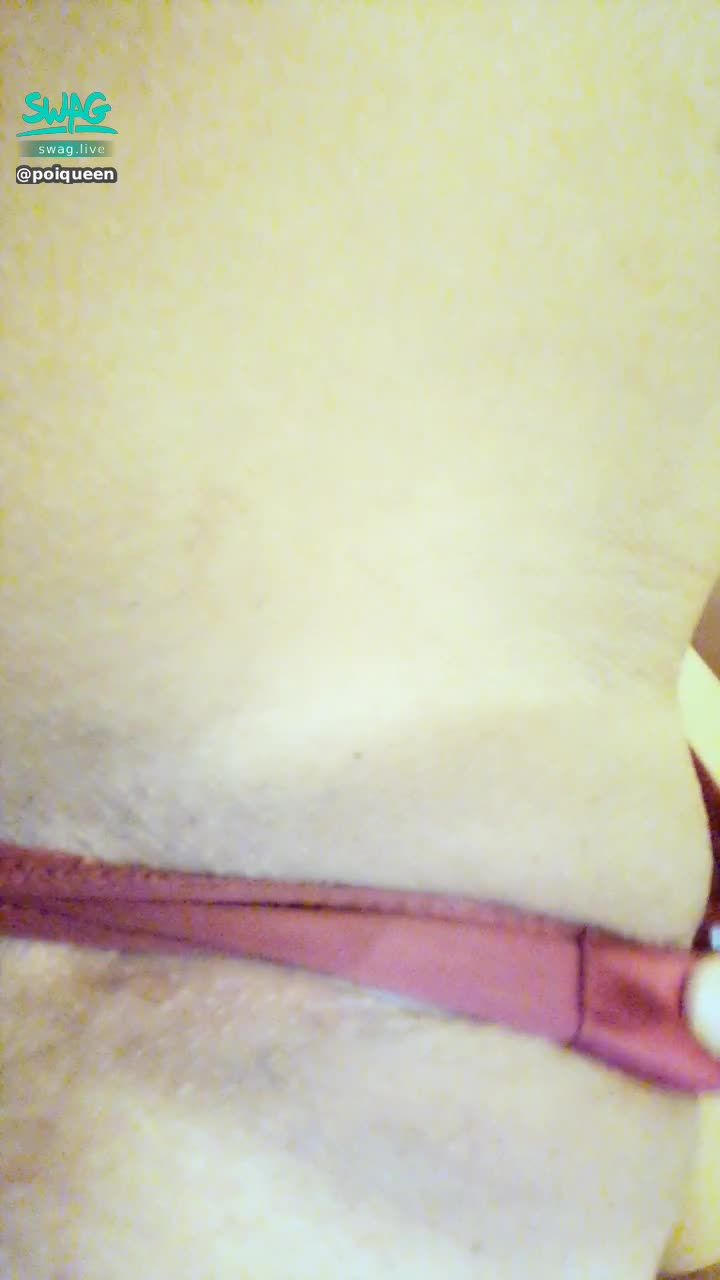 poiqueen : 小丁被鮑魚夾住 都要看到穴口了