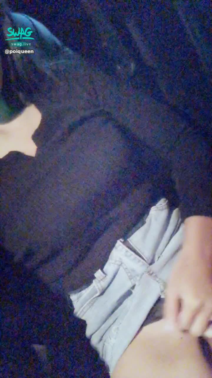 poiqueen : 開車又揉穴的主播只有我了吧⋯⋯