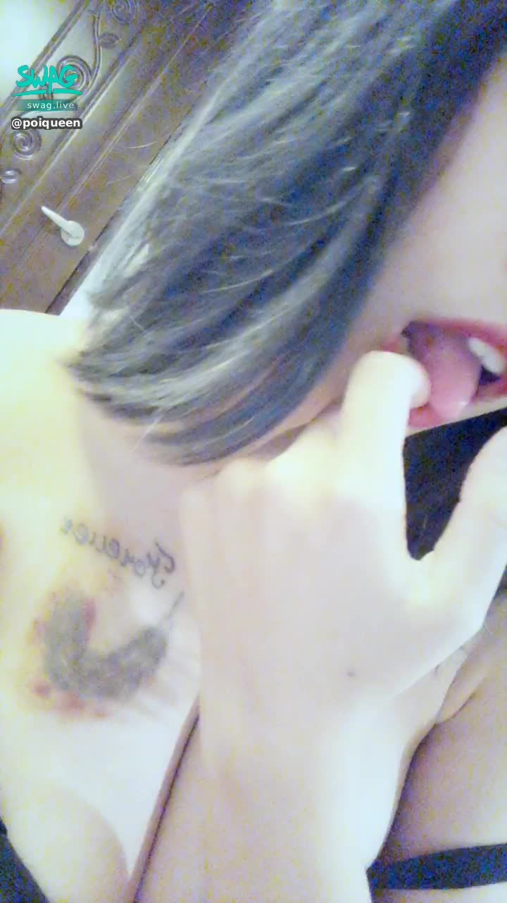 poiqueen : 大奶嘻的露臉淫片又要出沒了