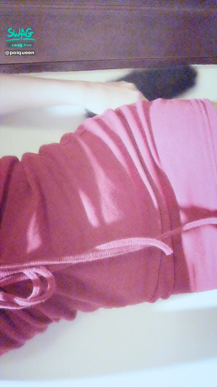 poiqueen : 會有人想看我塞狐狸尾巴嗎