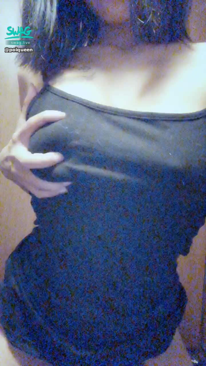 poiqueen : ‼️騷女再現 2 大F奶就這樣亮相