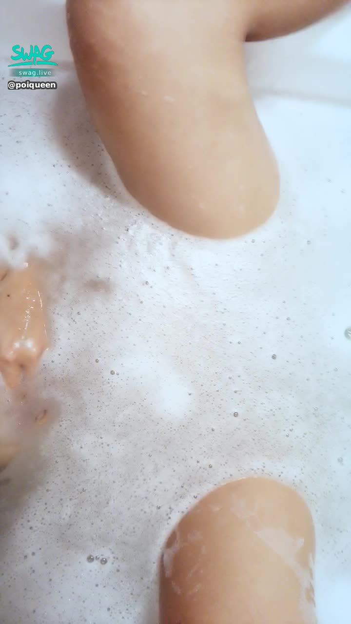 poiqueen : 🛀 羨慕 嫉妒 恨？