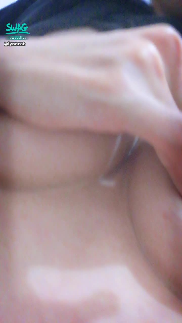 l*****t : ❤️深夜福利再一發❤️人家孤單北半球我是發騷南半球🔥近拍我的南半球給你們👀吃個冰淇淋🙈