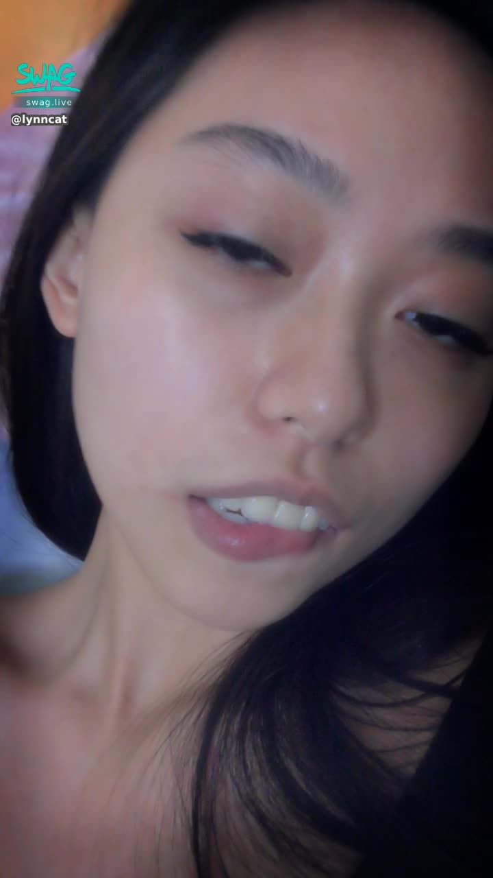 l*****t : 快來幹我❤️