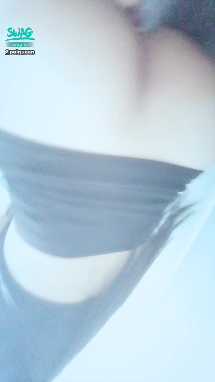 poiqueen : 🔞露臉玩玩具 近拍鼓搗肉穴的樣子