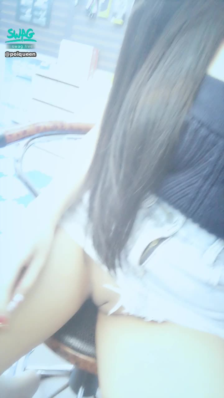 poiqueen : 🈲️上班露出 性感的臉➕欠%的鮑