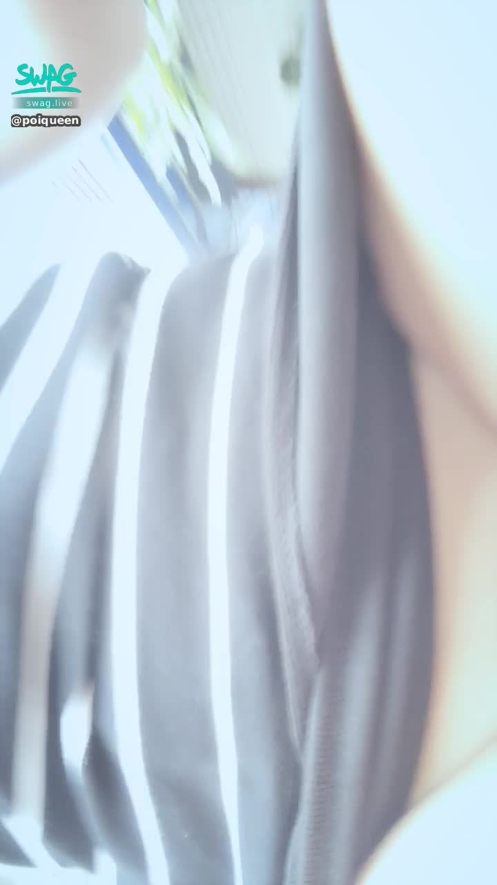 poiqueen : 忘記穿內褲 騎車好涼