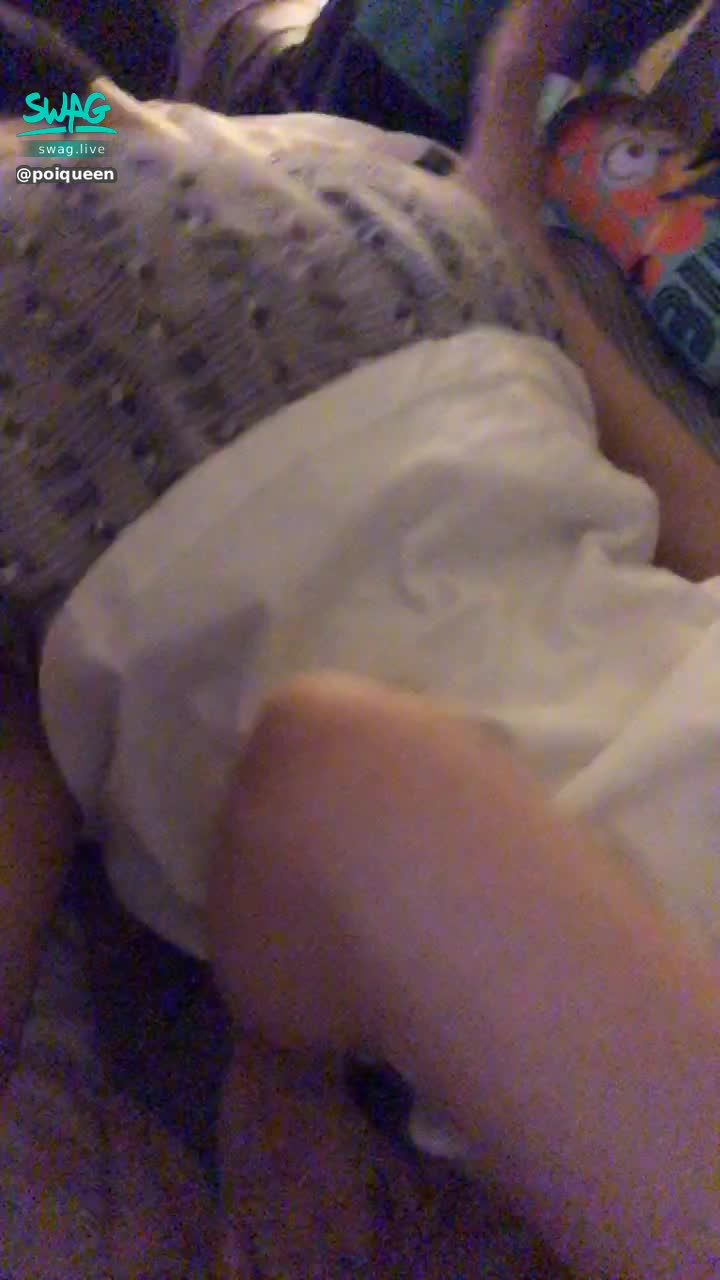 poiqueen : ❌雙王四后❌6P 下面被插著 上面又含著