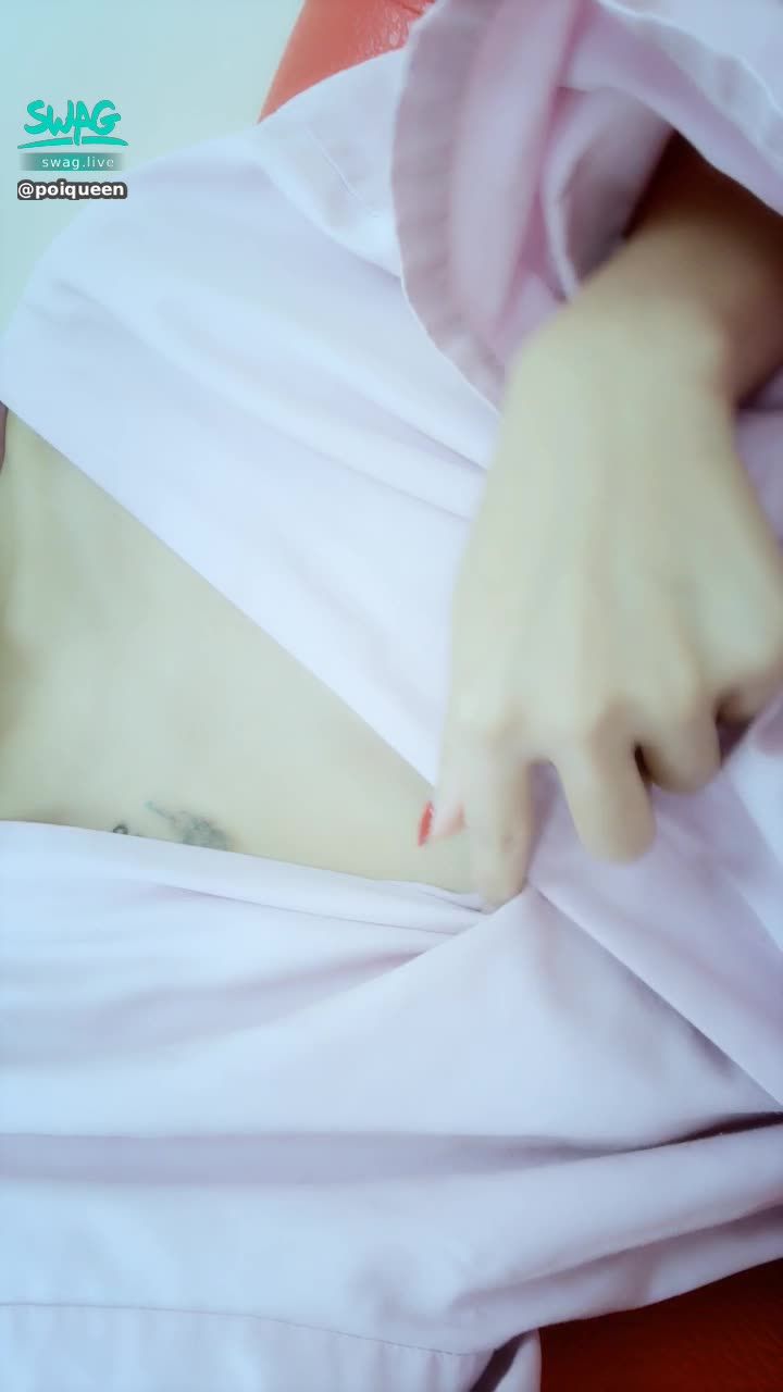 poiqueen : 穿上手術服也要先騷一下