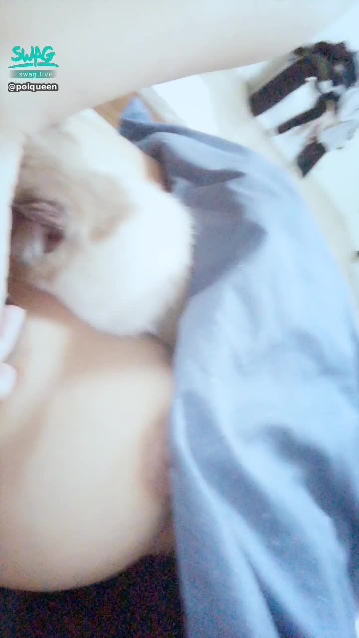 poiqueen : 這樣的暈跟奶頭算大嗎