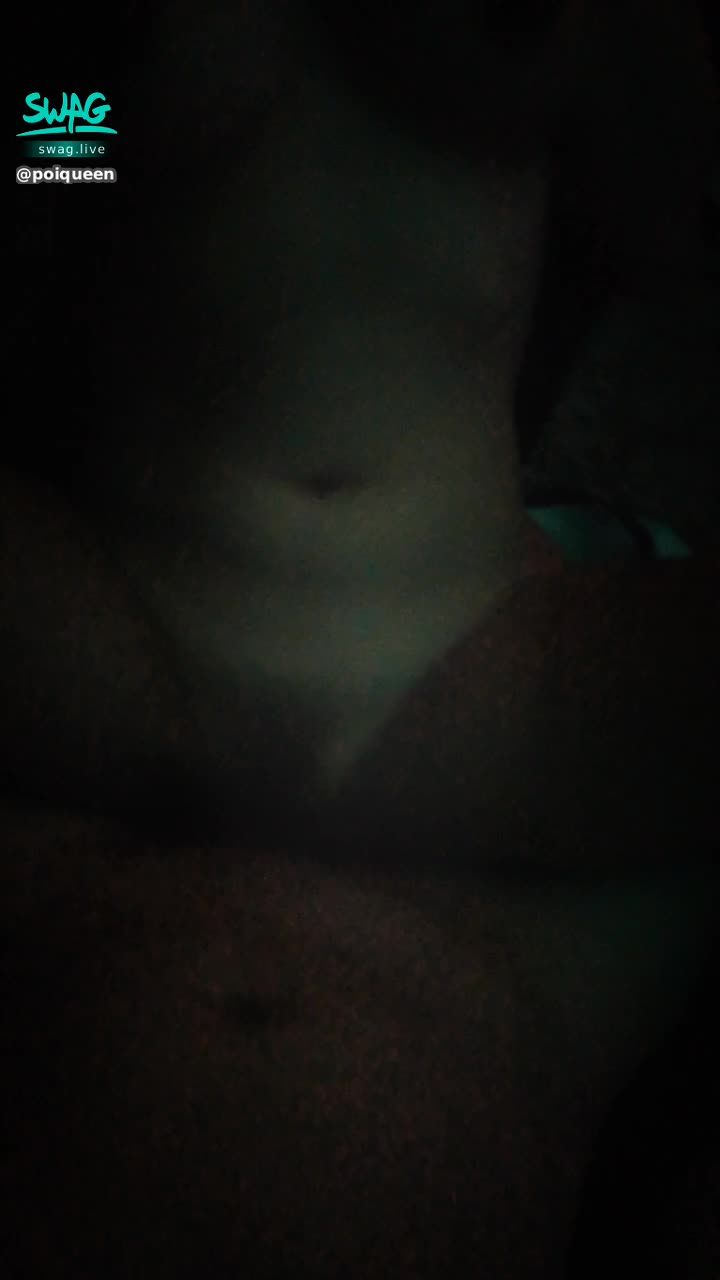 poiqueen : 💄實戰 裸體KTV💄 3點全露‼️ 舒服到...沒標題