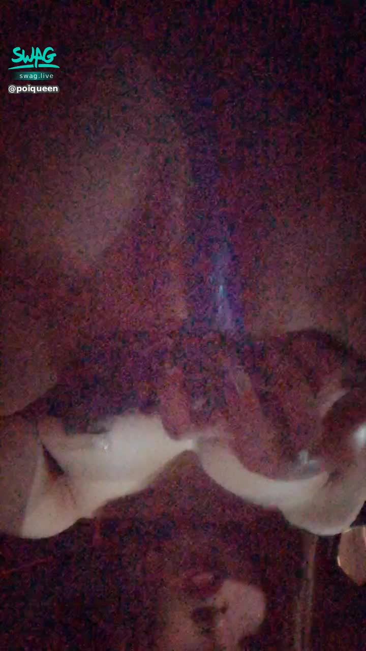 poiqueen : ❤️露臉淫蕩❤️ 這個算神視角吧