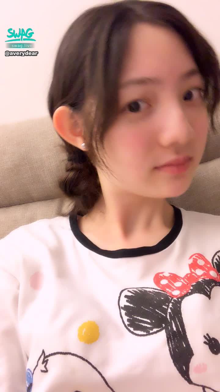 a*******r : 我今天也很可ㄞ
然後各位請
叮嚀 催促小妹
要早點睡
謝謝各位❤️