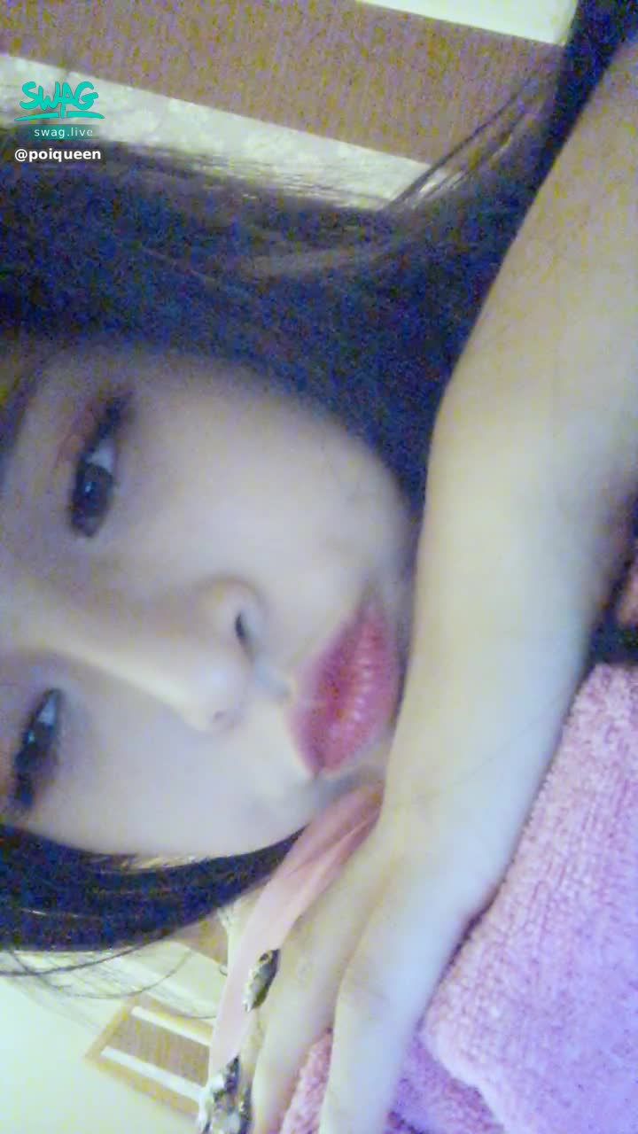 poiqueen : 女按摩師在盯著我那裡