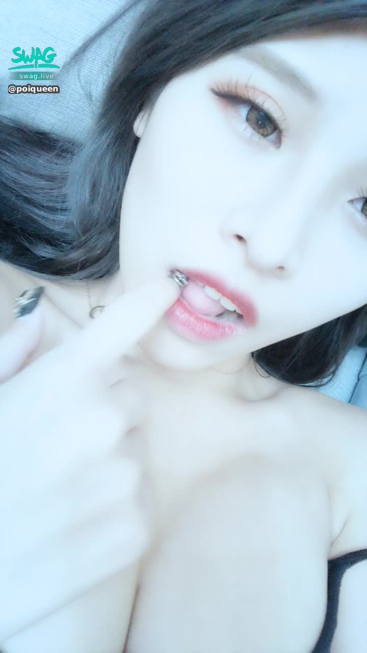 poiqueen : 😈淫蕩爆表