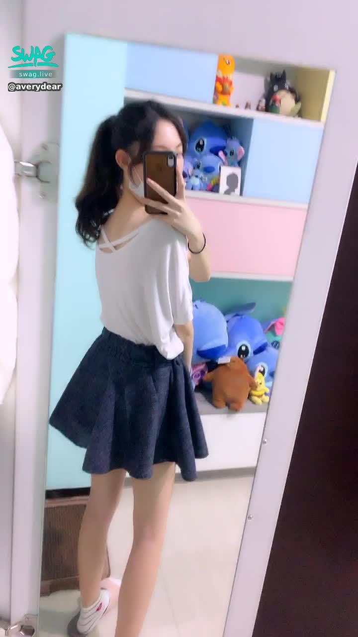 a*******r : 露背～
我只適合當背殺哈哈哈哈哈
(◕‿◕✿)