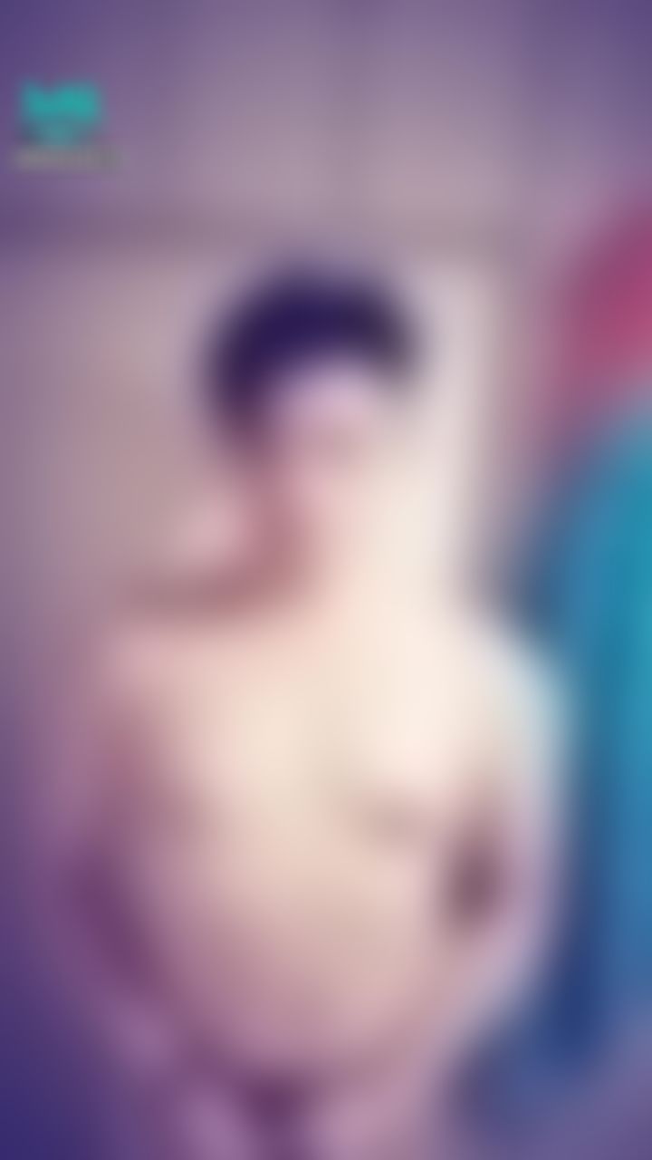 b************1 : 【濕身】剛跑步完滿身大汗💦💦💦這肌肌曲線騙很大♥