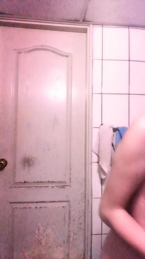 a******y : 露臉洗澡🛁1