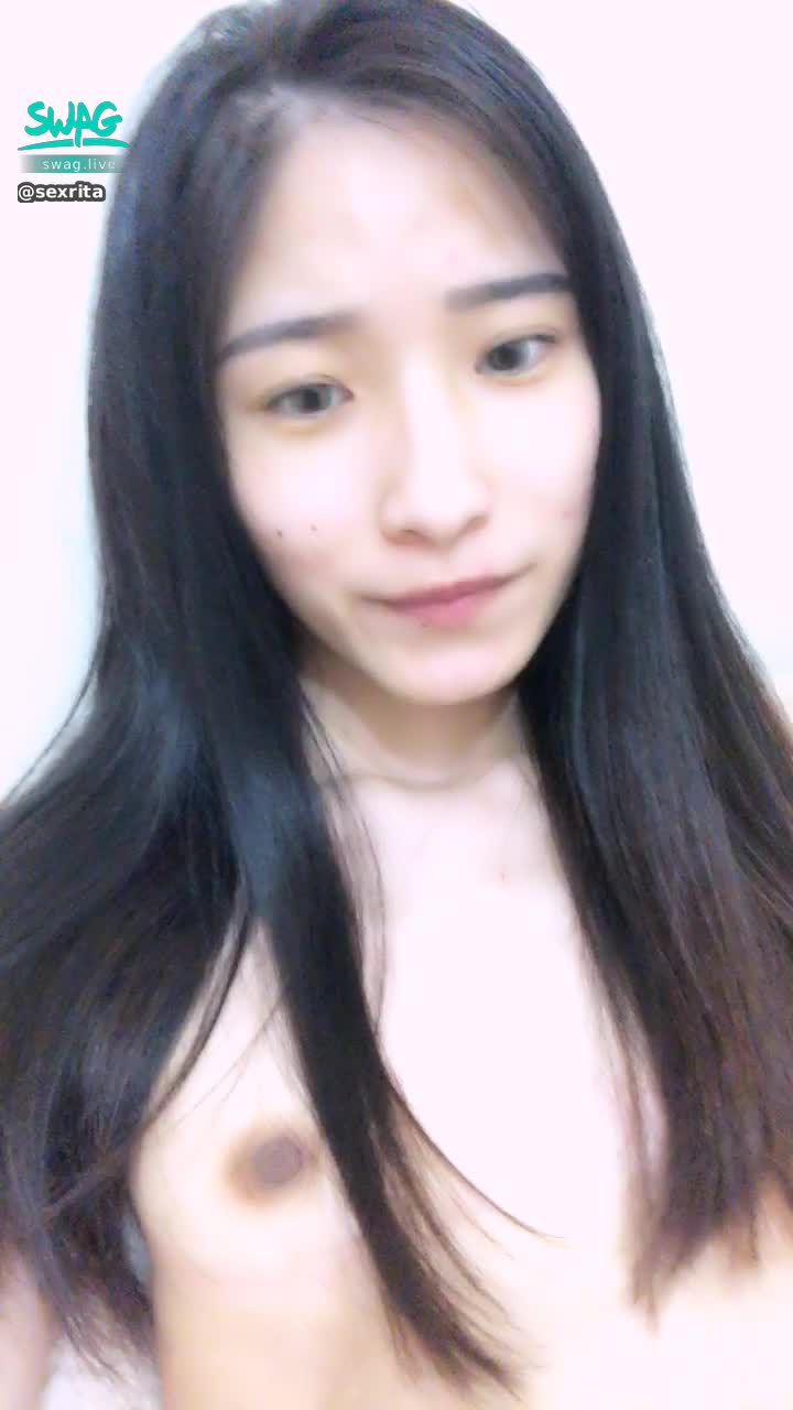 s*****a : 🚨🚨素顏美女露臉！！！三點全露！！！自慰讓你看淫蕩的表情❤️