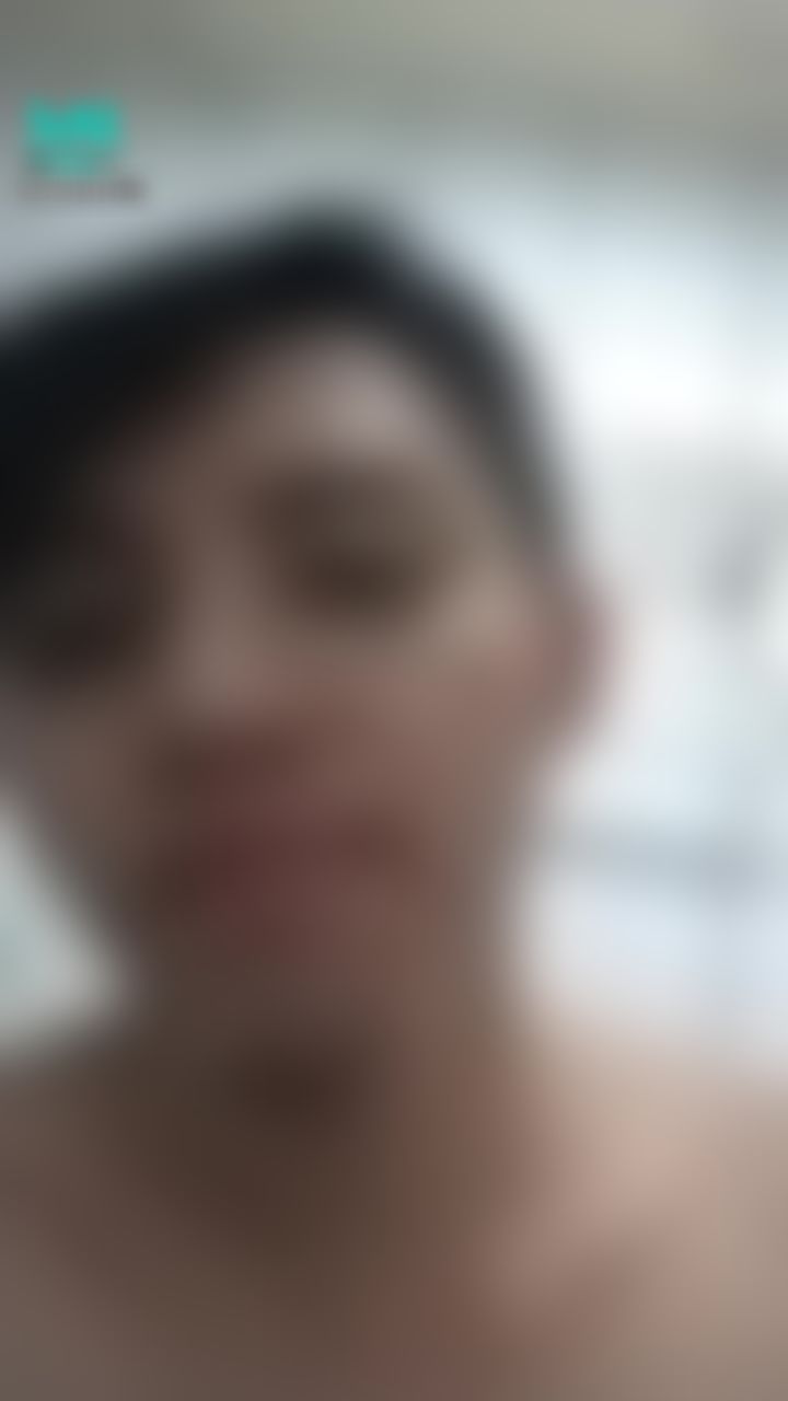 b************1 : 【濕身】身上滿是汗水 不見粧脫落 有空都歡淫跟貓貓淫聊唷！