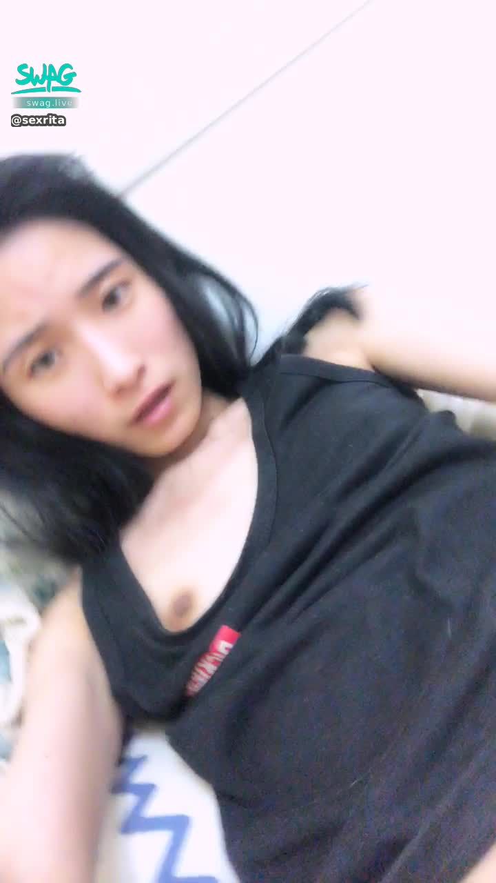 s*****a : 🔥露臉！露奶！奶頭都站起來了！🔥露臉自慰棒狂插小穴❤️都是水聲💗露臉自慰同框！！不解會後悔！！