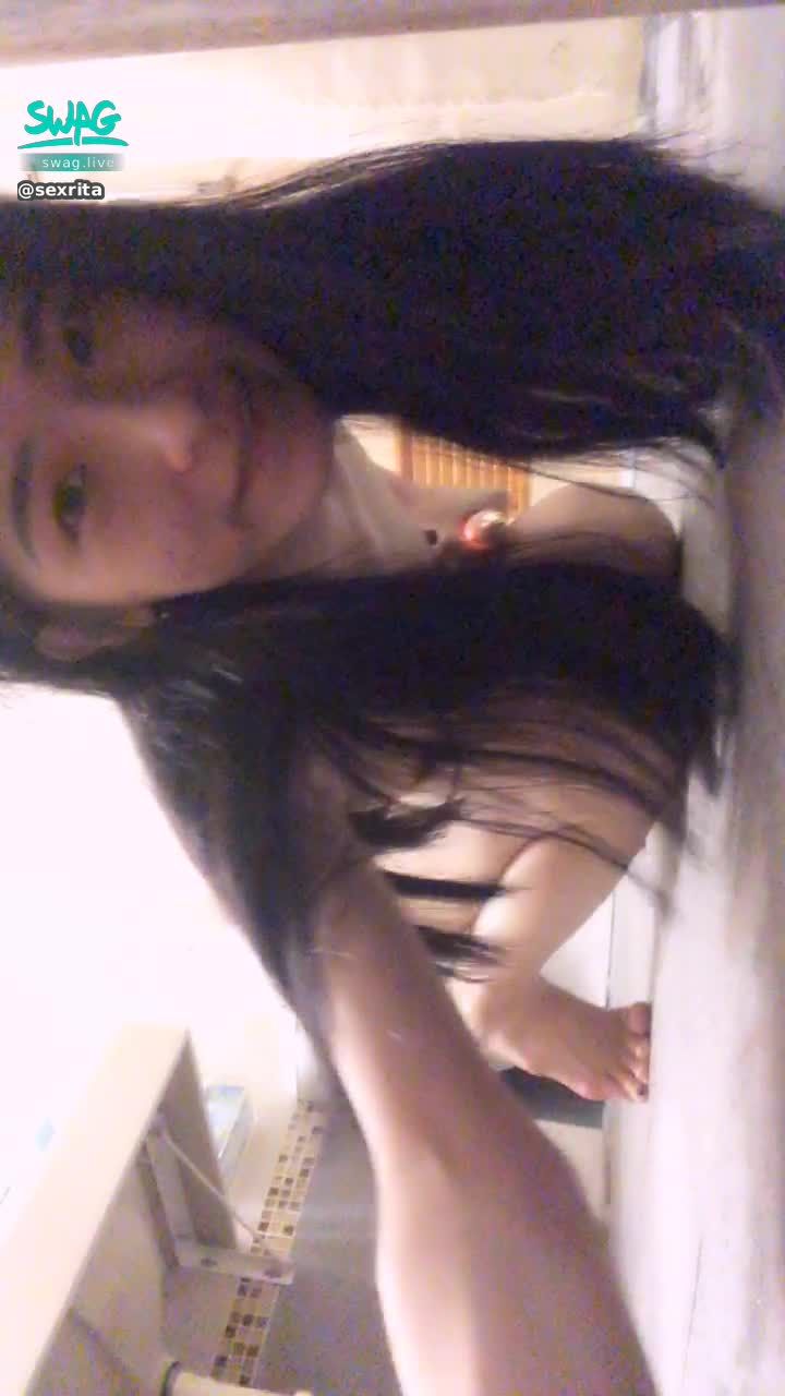 s*****a : ❤️露臉！母狗視角！自慰！全裸！高潮❤️舒服到一直抽蓄💗
限時送情趣用品拿隱藏版影片呦❤️